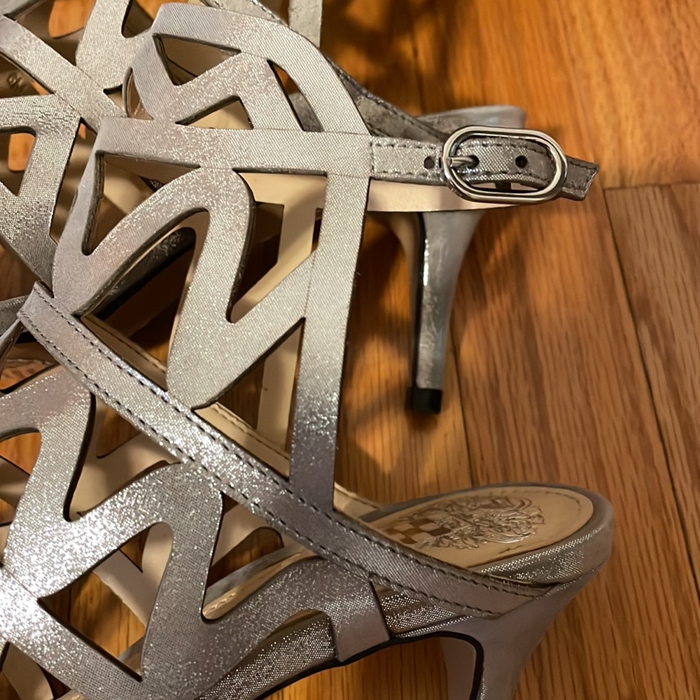 Vince camuto open toe heels. - Picture 7 of 10